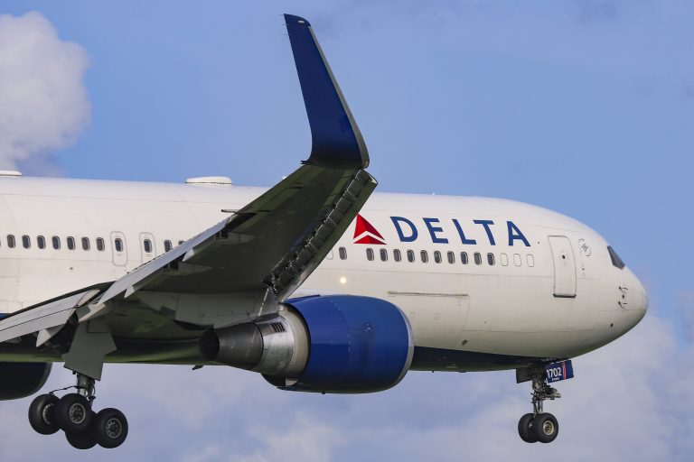 Know Book Delta Airlines Easily With Hassle-Free